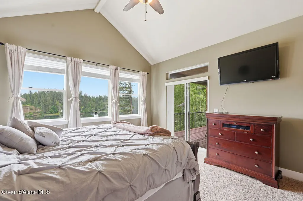 23896/2389 N Bridge Lake Road Rathdrum ID 83858