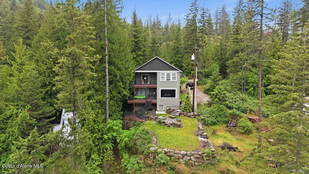23896/2389 N Bridge Lake Road Rathdrum ID 83858