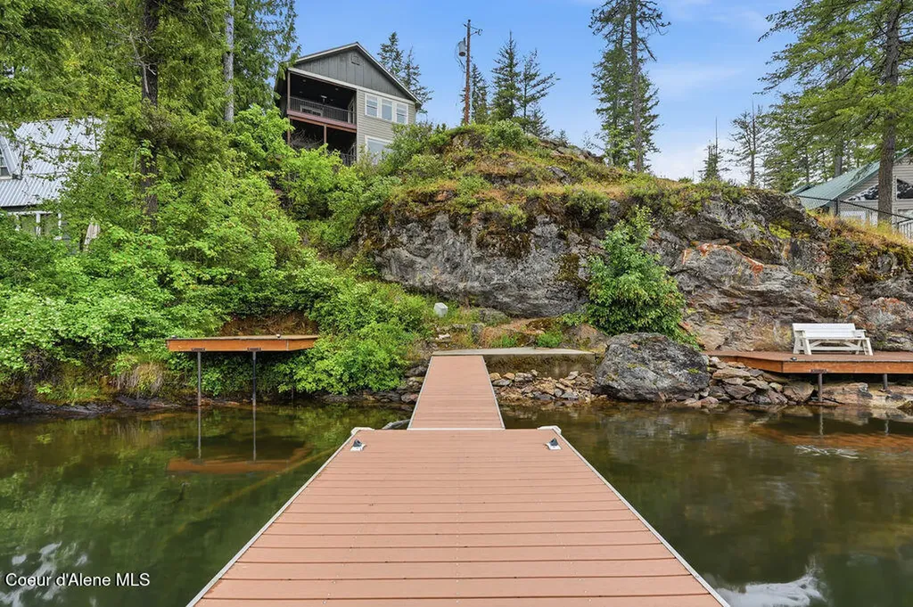 23896/2389 N Bridge Lake Road Rathdrum ID 83858