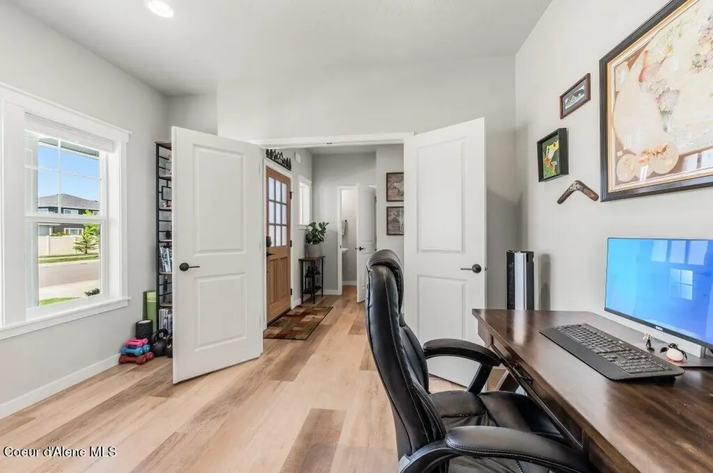 1656 W Okanogan Avenue Post Falls ID 83854