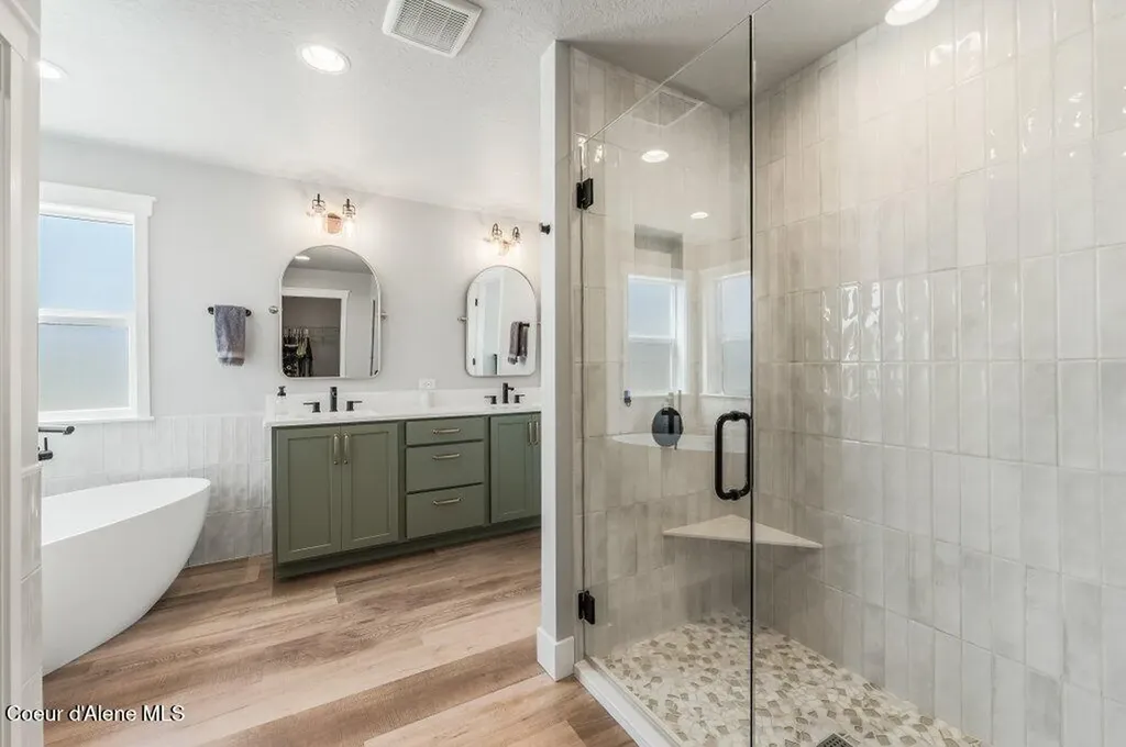 1656 W Okanogan Avenue Post Falls ID 83854