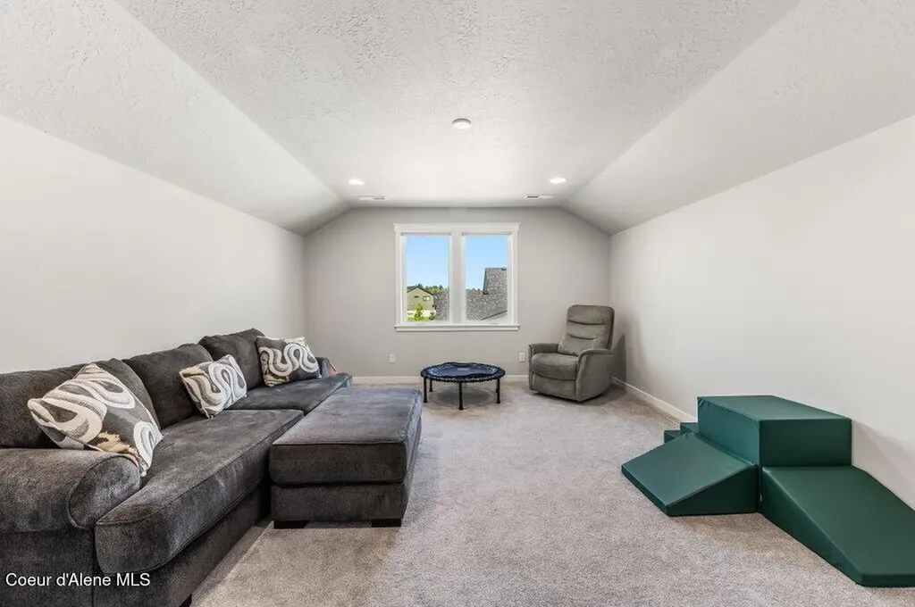 1656 W Okanogan Avenue Post Falls ID 83854