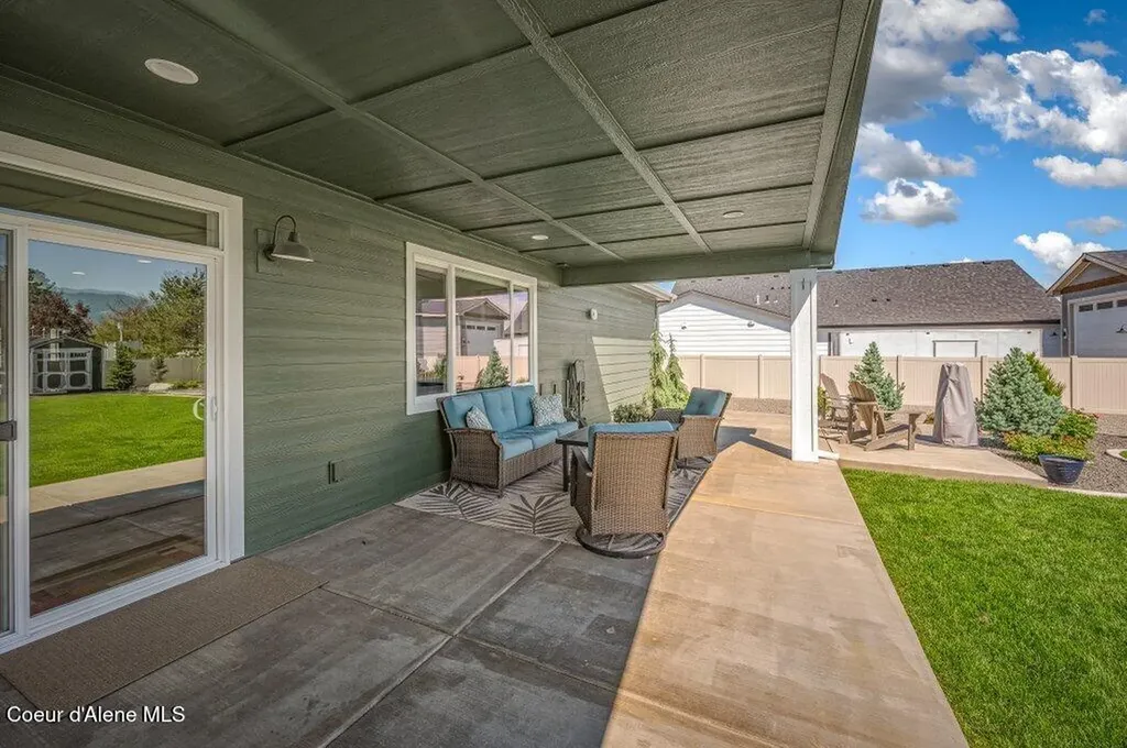 1656 W Okanogan Avenue Post Falls ID 83854