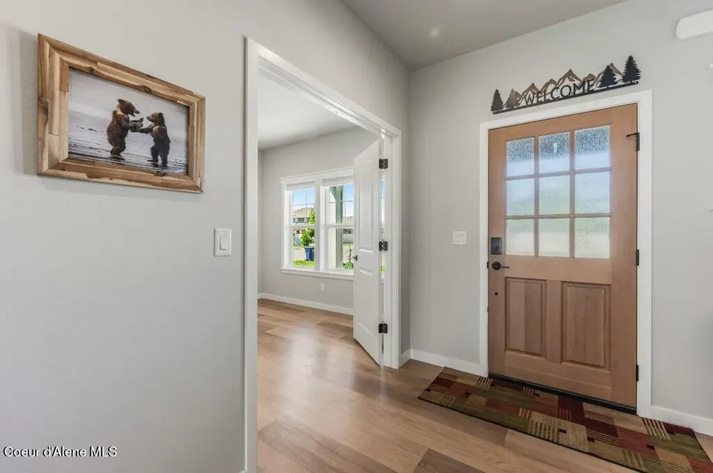 1656 W Okanogan Avenue Post Falls ID 83854