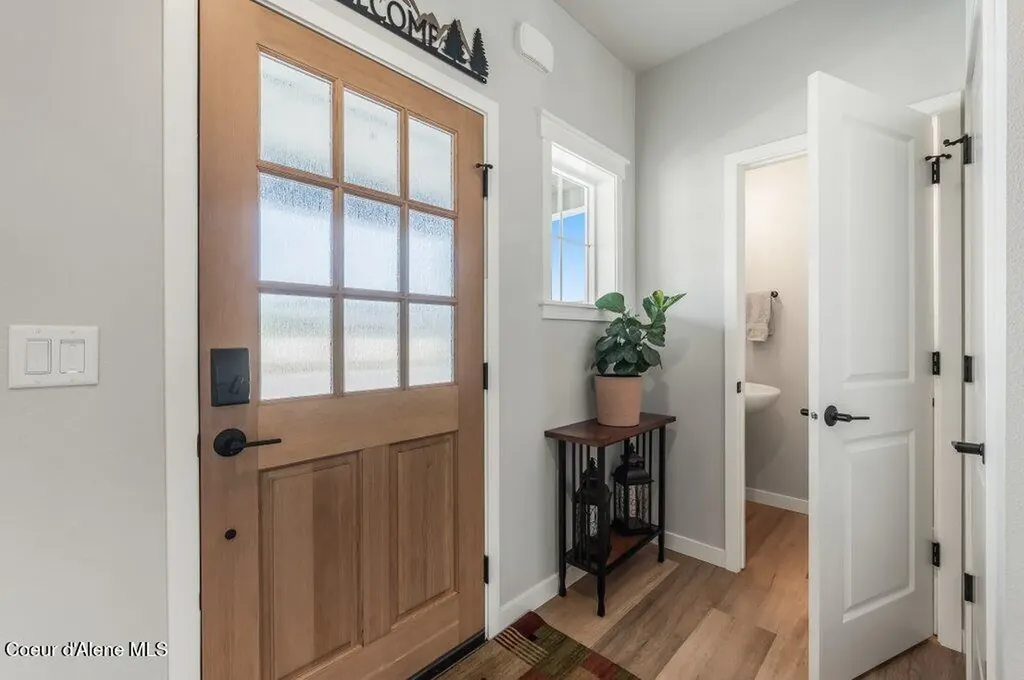 1656 W Okanogan Avenue Post Falls ID 83854
