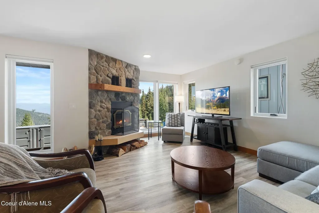 169 Crystal Springs Road Sandpoint ID 83864