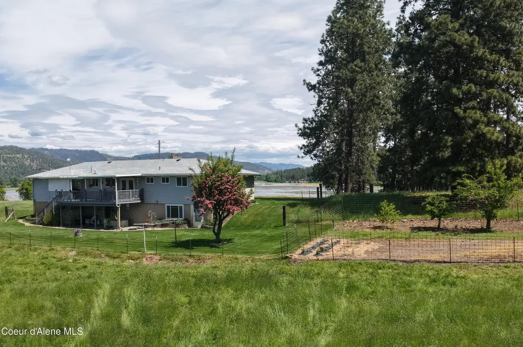 26175 State Highway 3 Cataldo ID 83810