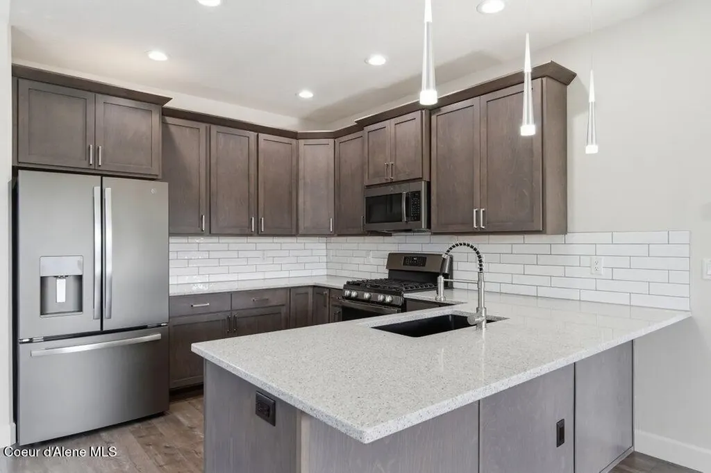 13980 N Rainier Loop Rathdrum ID 83858