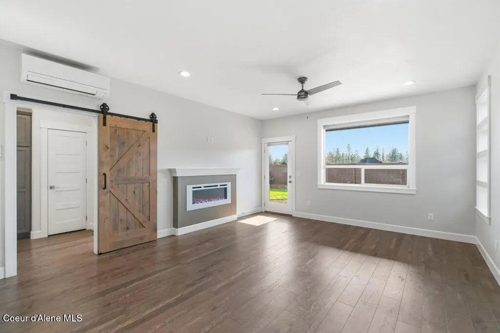 13980 N Rainier Loop Rathdrum ID 83858