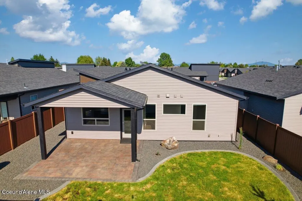 13980 N Rainier Loop Rathdrum ID 83858