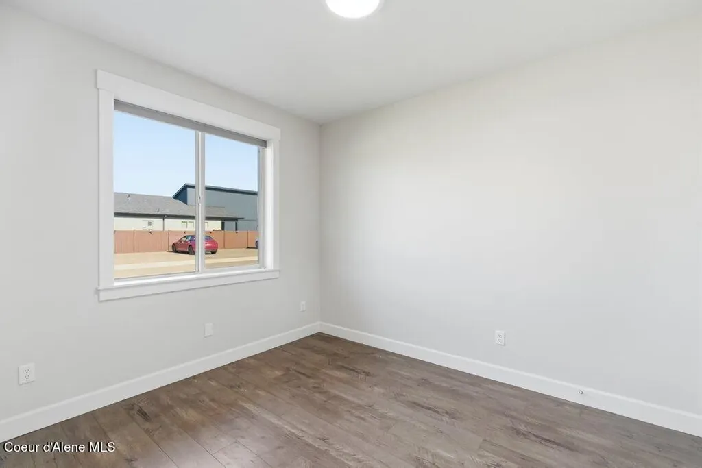 13980 N Rainier Loop Rathdrum ID 83858