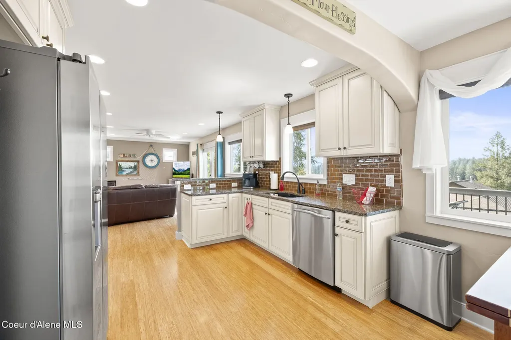 2272 E Upper Hayden Lake Road Hayden ID 83835