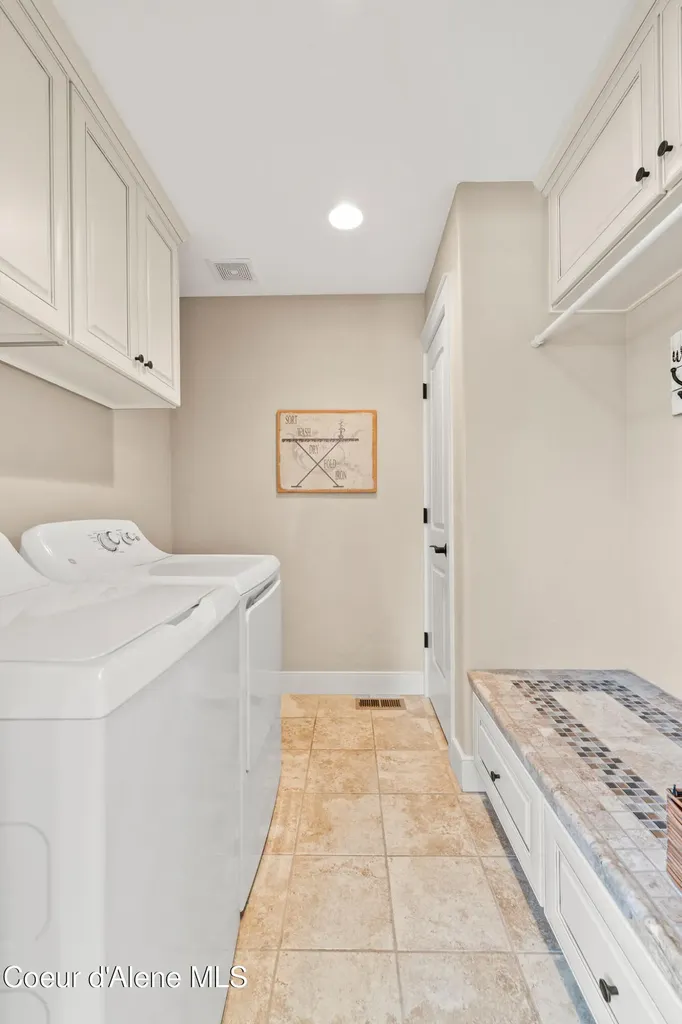 2272 E Upper Hayden Lake Road Hayden ID 83835