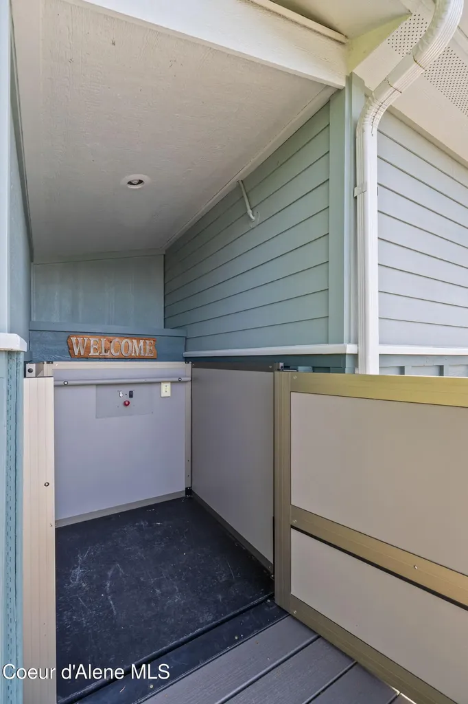 2272 E Upper Hayden Lake Road Hayden ID 83835
