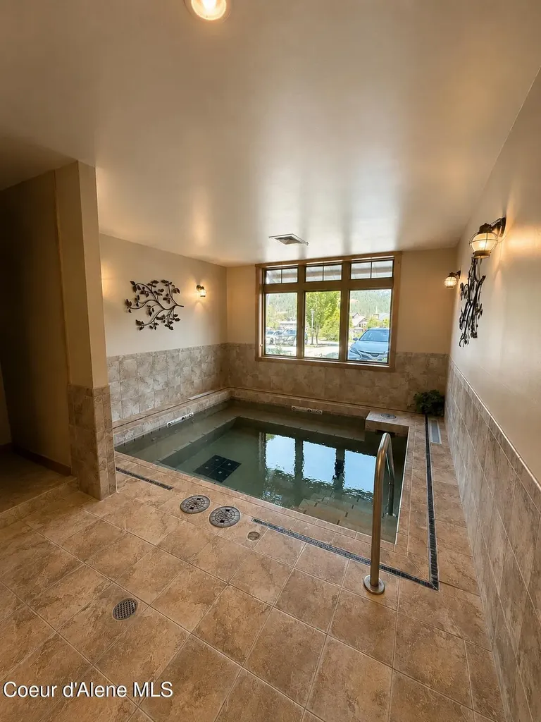 834 Mckinley Avenue W Kellogg ID 83837