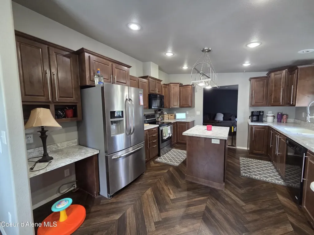 32734 N 10th Avenue Spirit Lake ID 83869