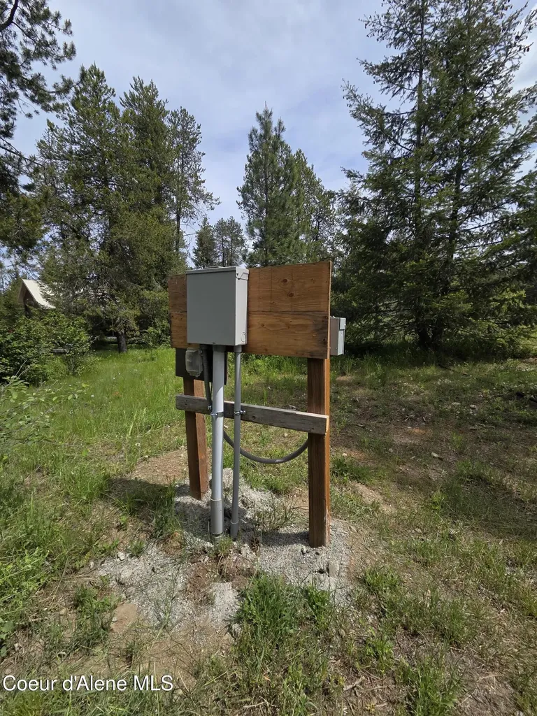 32734 N 10th Avenue Spirit Lake ID 83869
