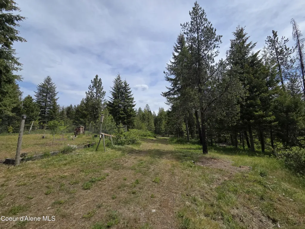 32734 N 10th Avenue Spirit Lake ID 83869