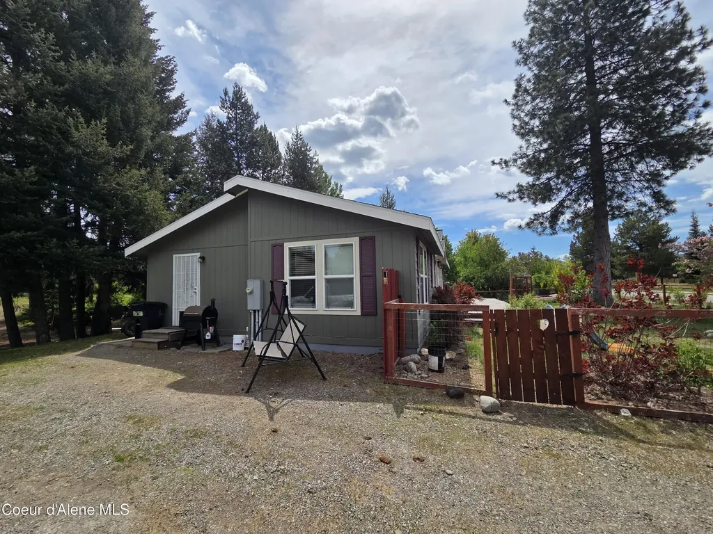 32734 N 10th Avenue Spirit Lake ID 83869
