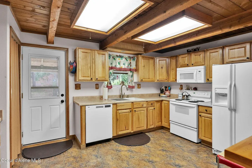 24805 N Cedar Mountain Road Athol ID 83801