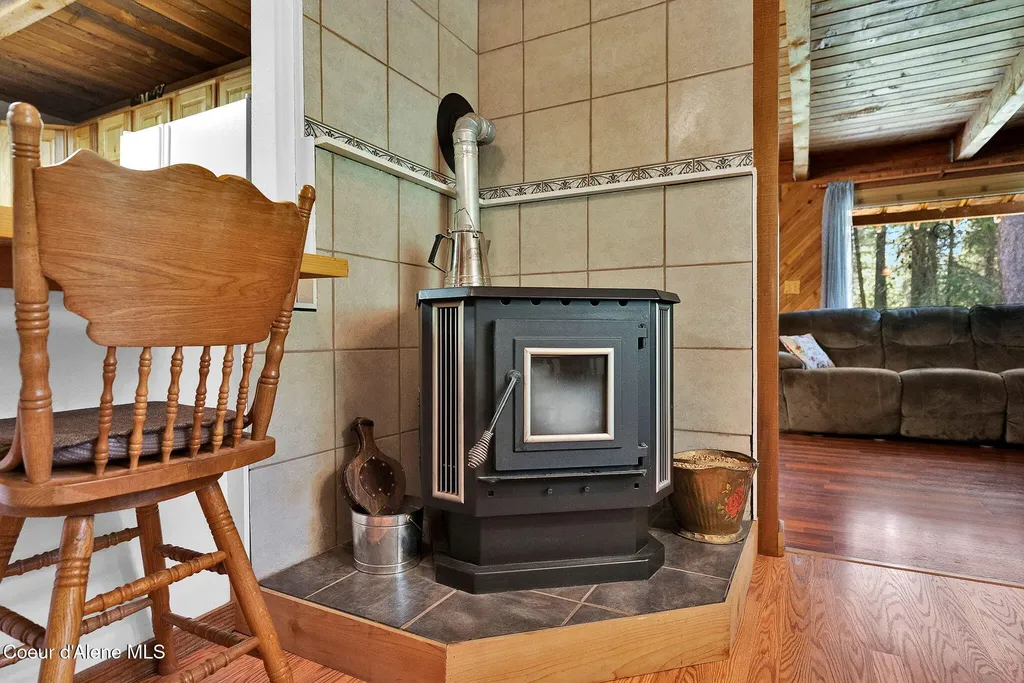 24805 N Cedar Mountain Road Athol ID 83801