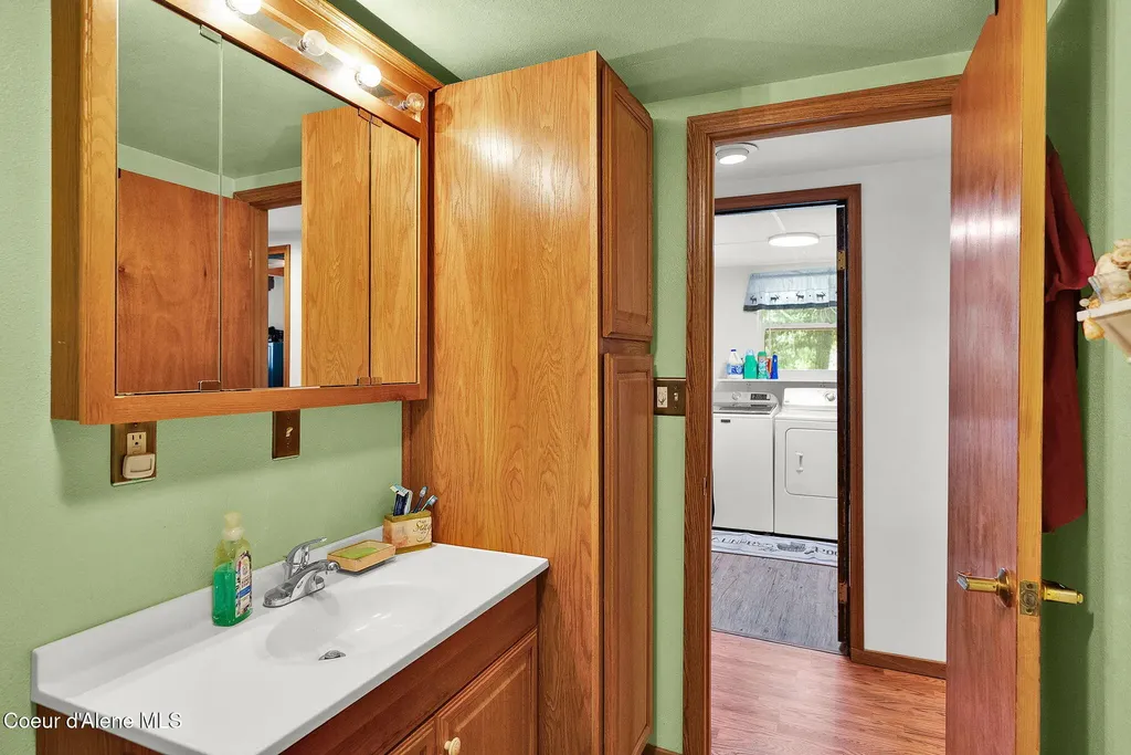 24805 N Cedar Mountain Road Athol ID 83801
