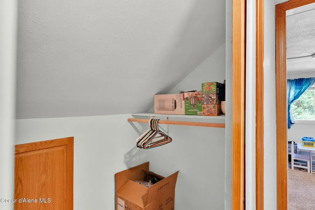 24805 N Cedar Mountain Road Athol ID 83801