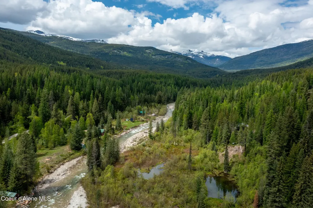 10267 Upper Pack River Road Sandpoint ID 83864
