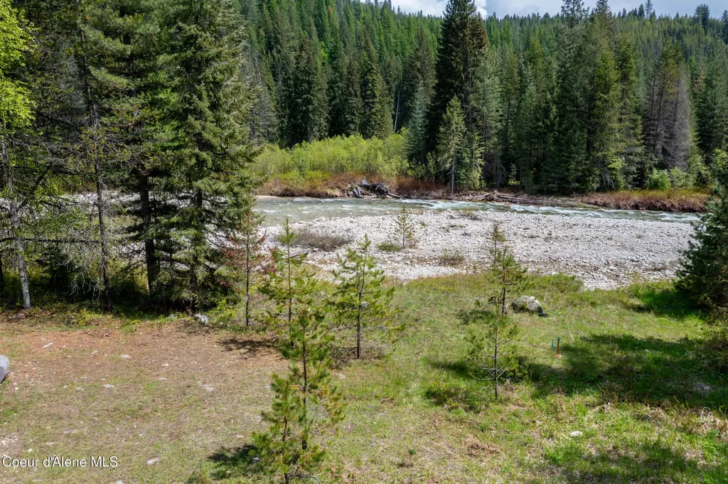 10267 Upper Pack River Road Sandpoint ID 83864