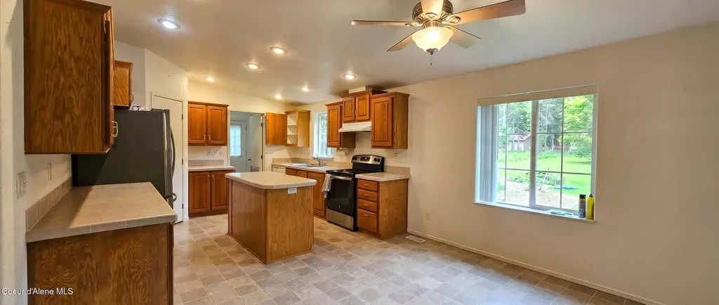 392 Shingle Mill Loop Bonners Ferry ID 83805