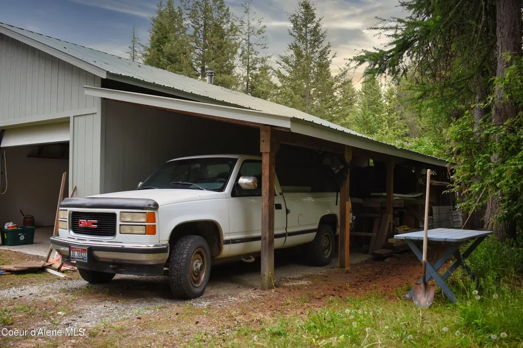 392 Shingle Mill Loop Bonners Ferry ID 83805