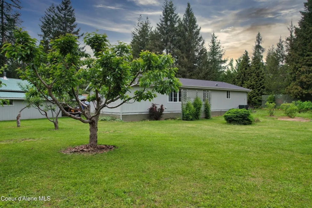 392 Shingle Mill Loop Bonners Ferry ID 83805