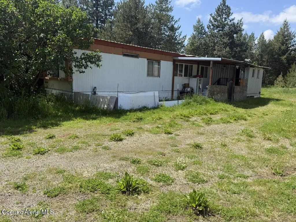 5405 E Grove Avenue Athol ID 83801