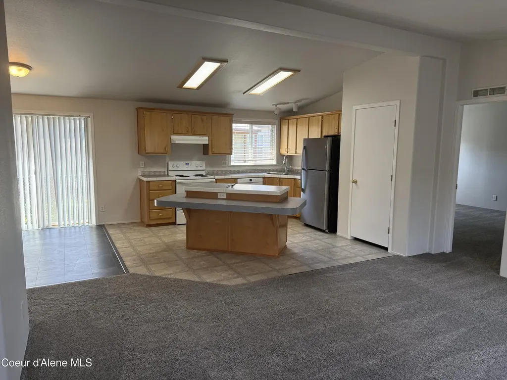 5405 E Grove Avenue Athol ID 83801