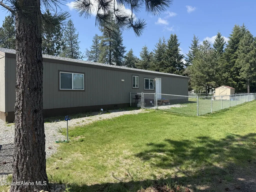 5405 E Grove Avenue Athol ID 83801
