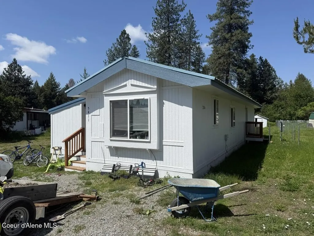 5405 E Grove Avenue Athol ID 83801