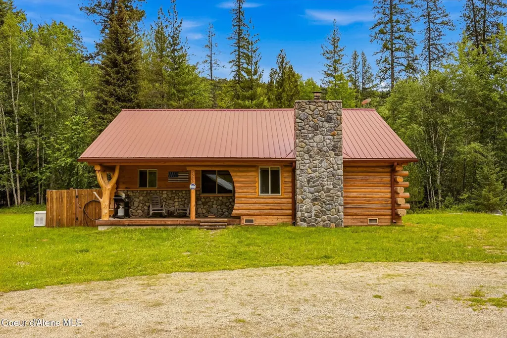 7569 Upper Pack River Road Sandpoint ID 83864