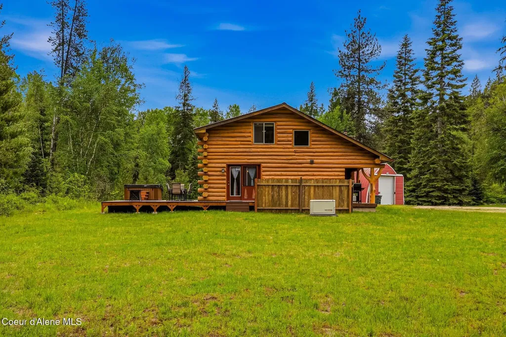 7569 Upper Pack River Road Sandpoint ID 83864