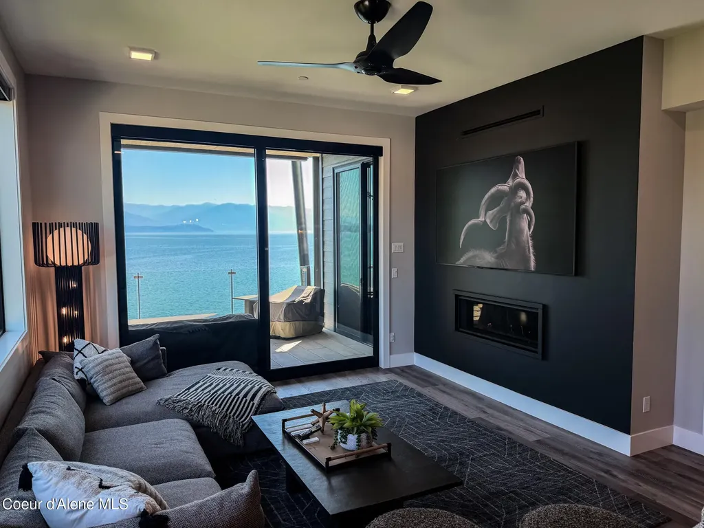 802 Sandpoint Avenue Sandpoint ID 83864
