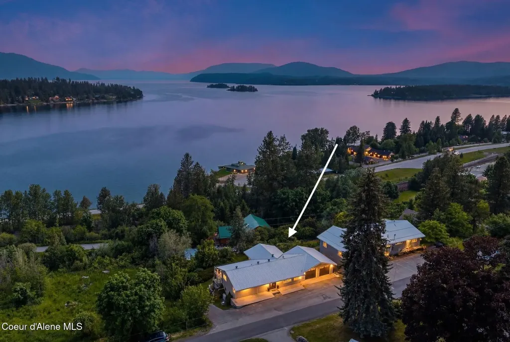 620 Lookout Boulevard Hope ID 83836