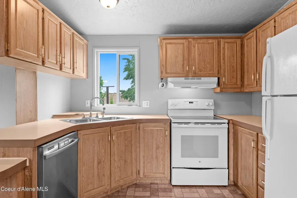 8581 N Angelica Lane Post Falls ID 83854