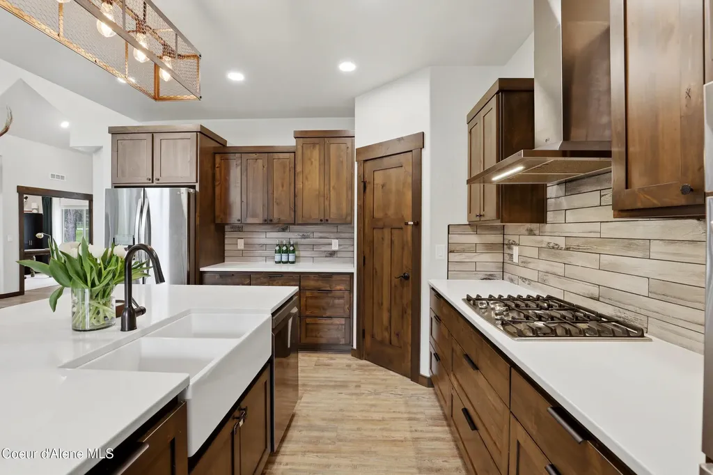 32220 N Sheep Springs Road Athol ID 83801
