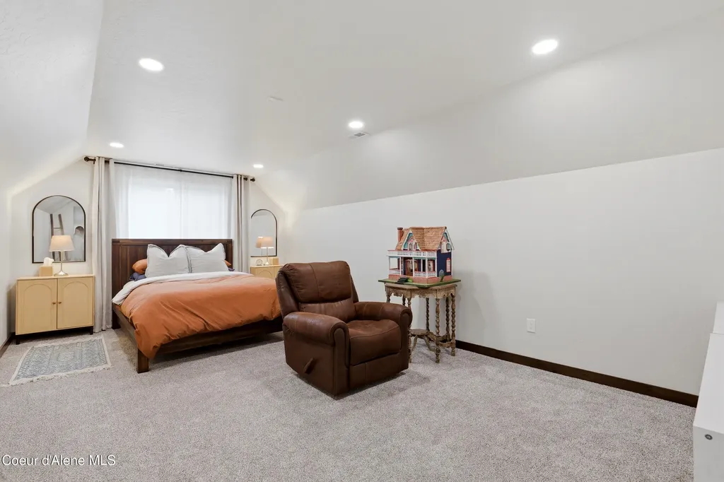 32220 N Sheep Springs Road Athol ID 83801