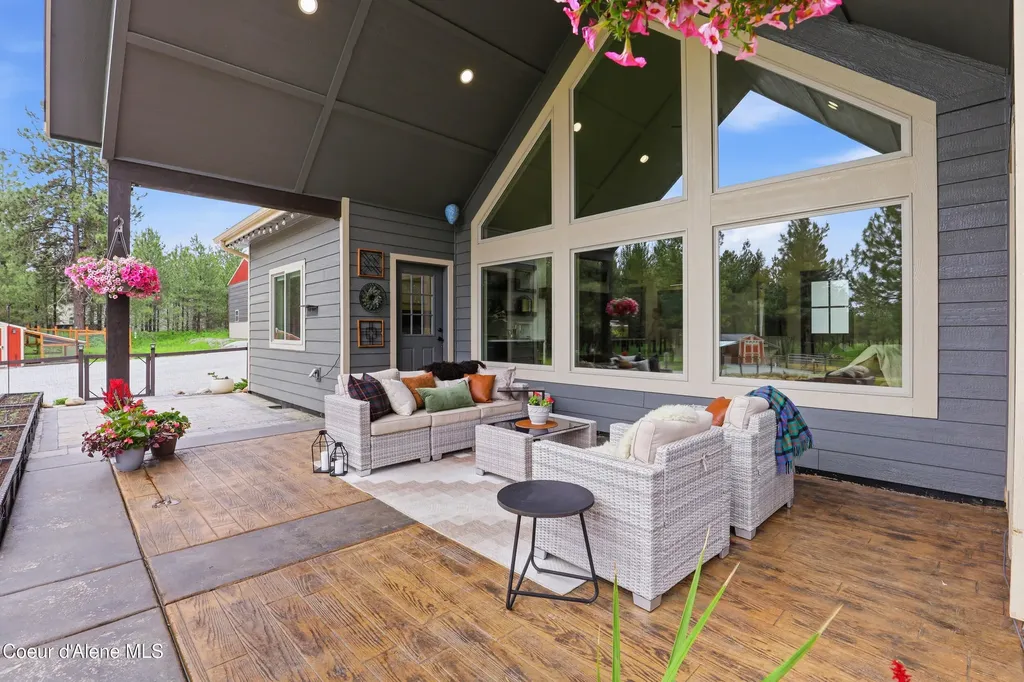 32220 N Sheep Springs Road Athol ID 83801