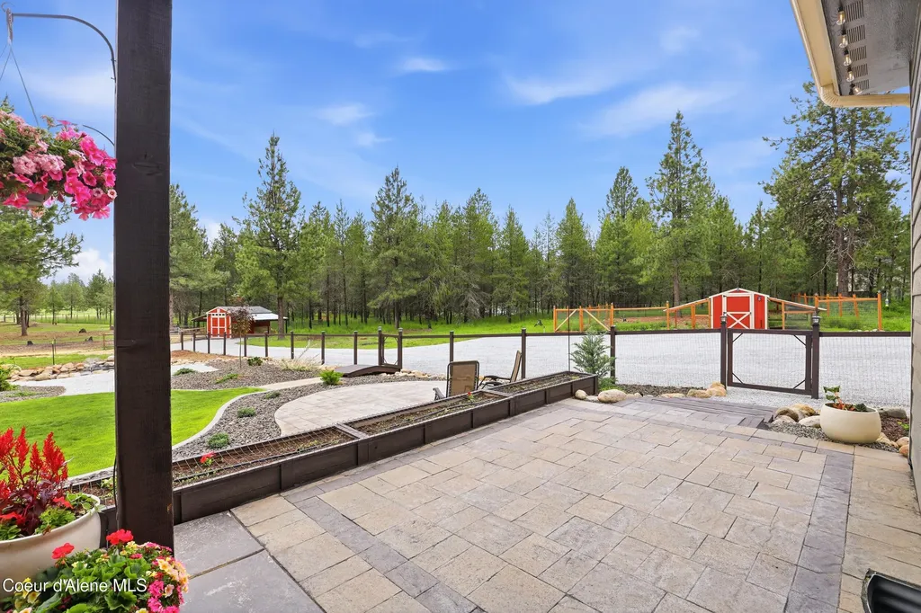 32220 N Sheep Springs Road Athol ID 83801