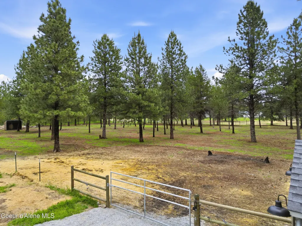 32220 N Sheep Springs Road Athol ID 83801