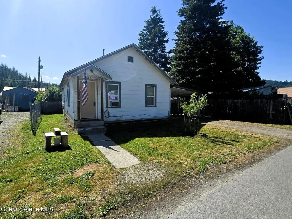 116 E Street Smelterville ID 83868