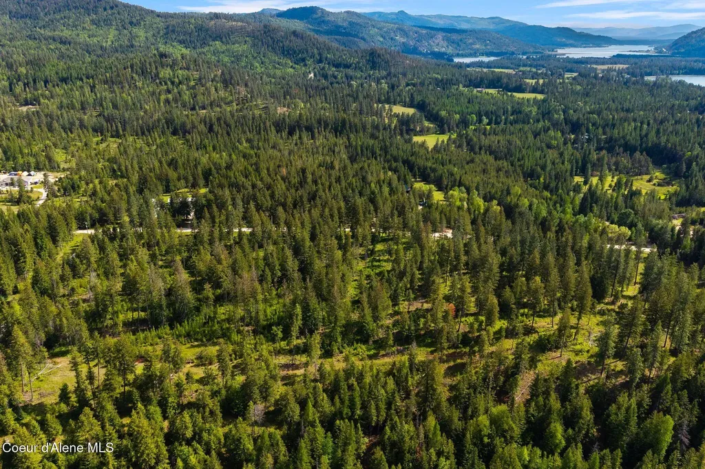 Nna Muskrat Lake Road Sagle ID 83860