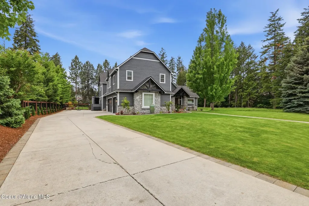 1510 E Pebblestone Court Hayden ID 83835