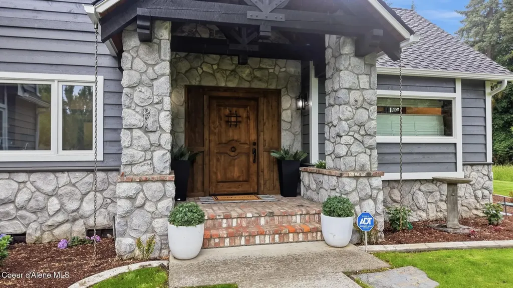 1510 E Pebblestone Court Hayden ID 83835